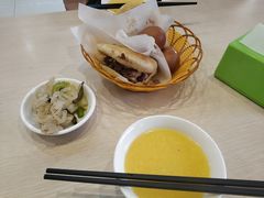 -闫家驴肉老店(华电一校店)