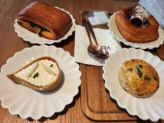-VERIE BAKEHOUSE