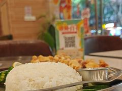-佰搭果·广式茶餐厅(西华路店)