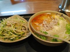 -亮亮面馆(经六路店)