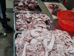 -标记美食新鲜猪杂(兴南大道店)