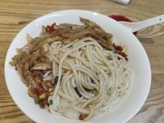 -牛八宝桂林米粉(八里庄店)