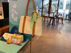 -星巴克(杭州临平银泰城B1店)