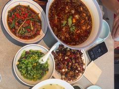 -有红鸡毛店·川菜(建设路店)