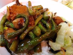 肉焖豆角饭-小豆面馆(民大店店)