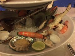 佰鲜汇冷海鲜拼盘（下层）-广州四季酒店·佰鲜汇·现代法餐