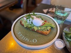 牛油果温泉蛋吐司-O'mills Sourdough Bakery&Bistro(永嘉路店)