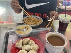 -高师傅特色米粉汤包(建设路店)