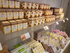 -好利来(青年宫店)