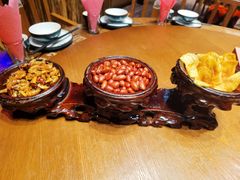 -老滇山寨•云南特色菜•地方菜•民族风情歌舞表演(金碧店)