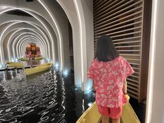 -涨巢·潮玩水疗局