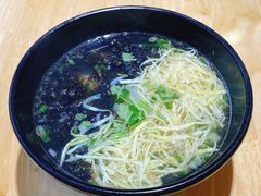 上海小馄饨-玖鲜小笼(中山广场店)