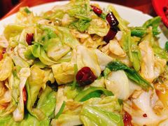 手撕卷心菜-先启半步颠·川菜小炒