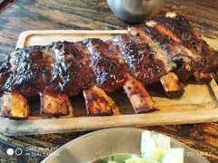 -Ribs & Burgers The Rocks