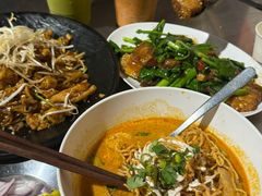 -Show Neua Thai Street Food