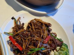 -八府香鸭·啫啫煲(华山路店)