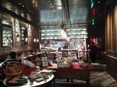 大堂-恰餐厅及酒吧 CHAR Bar & Grill (北京丽都皇冠假日店)
