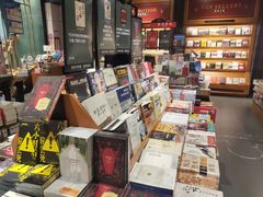 -西西弗书店&矢量咖啡(凯德晶萃广场店)