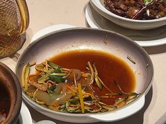 -八府香鸭·啫啫煲(华山路店)