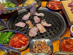 -唯成•韩国炭火烤肉 유성고기