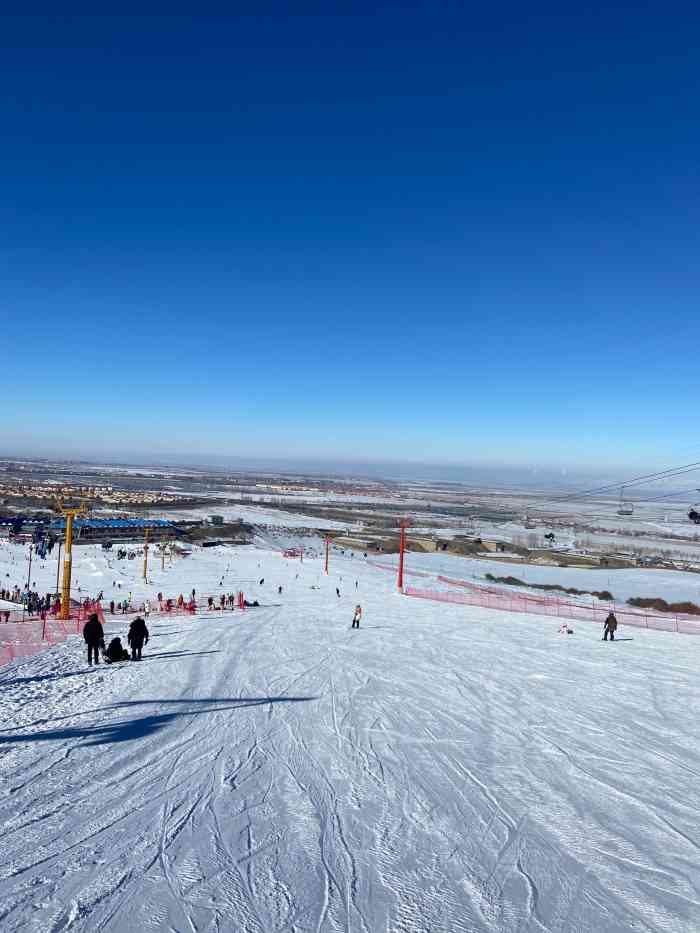 白云国际滑雪场-"今年第一场雪是去丝绸滑的,没过瘾,春节期.
