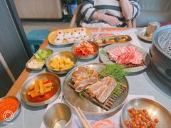 -草家酱蟹炭火烤肉店(珲春南路一店)