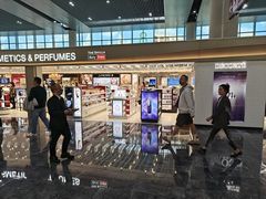 -中免(澳门机场免税店)