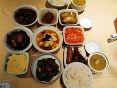 -老乡鸡(上海白玉兰广场店)