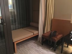 -珠海拱北口岸希尔顿欢朋酒店
