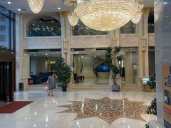 -碧中海汤泉汗蒸酒店