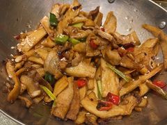 -松沪名灶·豆浆鱼头·新上海菜(飞航吾悦广场店)