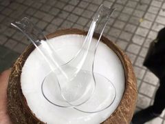 -椰爺爺·椰子冻砵仔糕