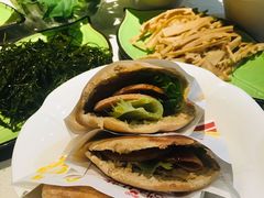 -一叶一世界·素食餐厅(锦华万达店)