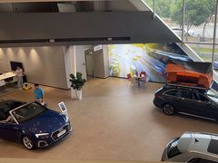 -深圳锦龙奥迪4S店(前海店)