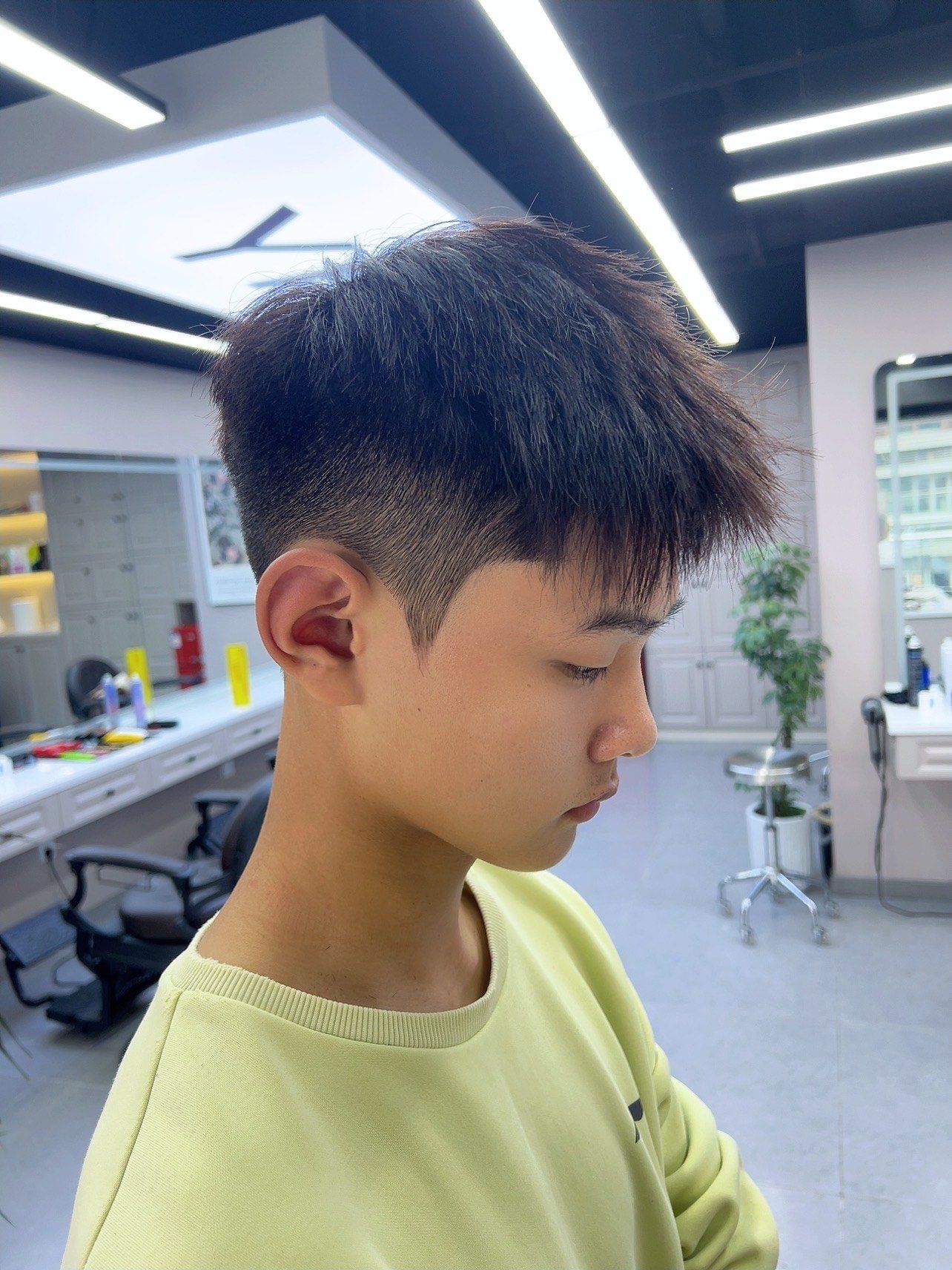 打造潮流男发型