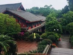 -峨眉山报国寺