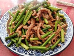 蒜苗肉丝-北大地皖峰饭馆