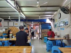 大堂-陈氏老字号十三小炸炸店