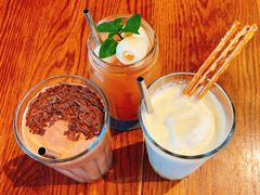 -ROAST coffee & eatery