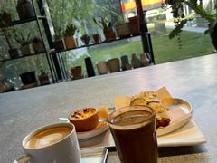 靠窗位-山下C5cafe(惠通时代广场店)