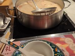 -尚尚仙·酸汤猪手·猪肚鸡火锅(华联万柳购物中心店)