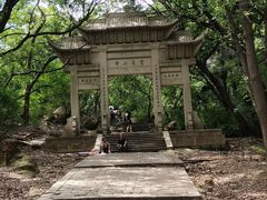 -灵岩山风景区
