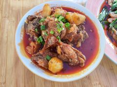 土豆烧排骨-和顺饭店正宗连山回锅肉(水碾河南街店)