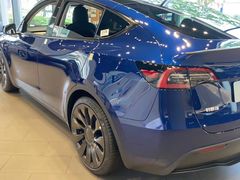 -TESLA 特斯拉(上海太古汇体验店)