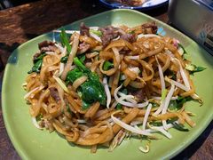 干炒牛河-凤兴鸡煲(宝安海雅店)