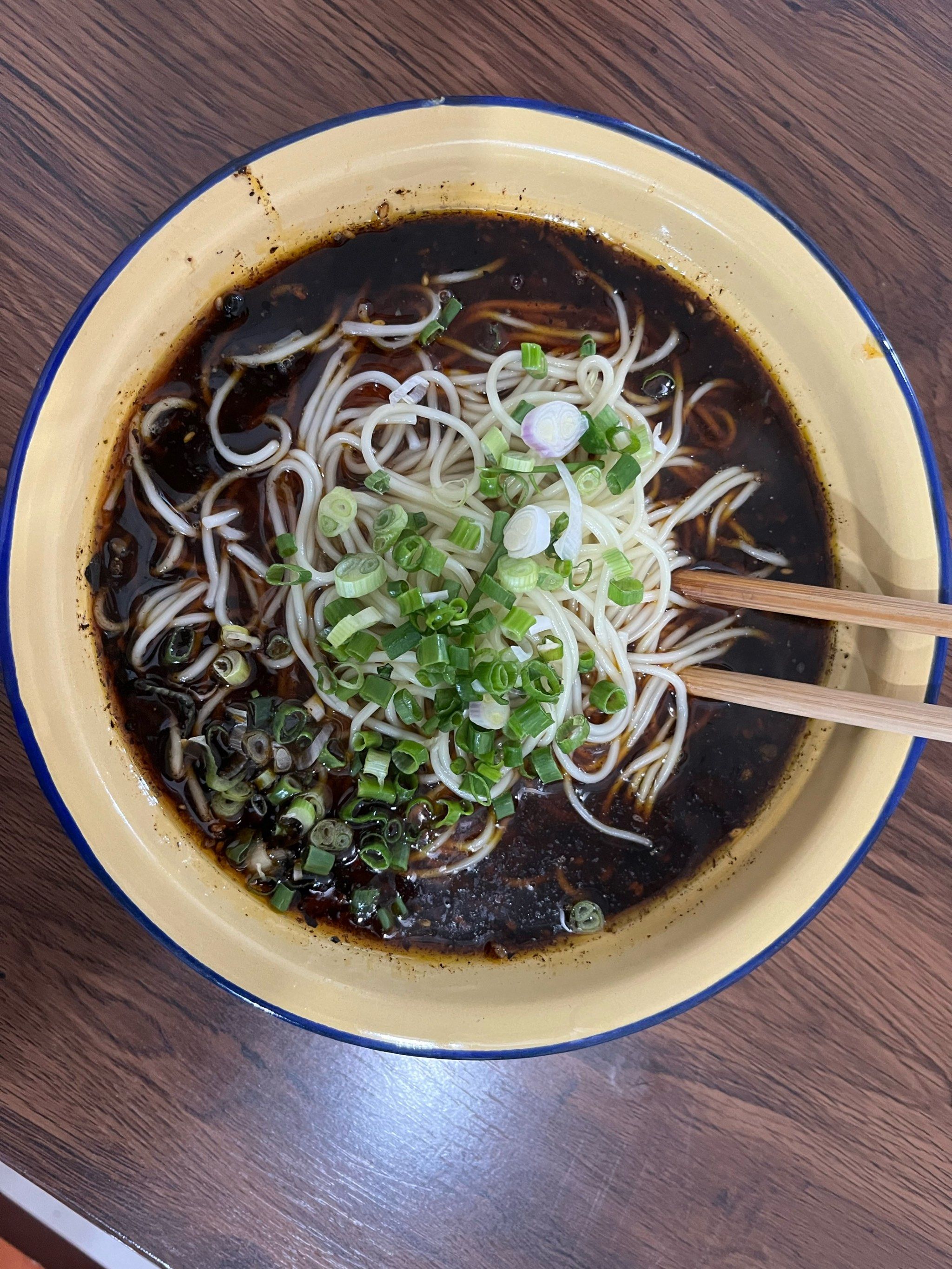 觅食记糊辣壳小面