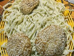 -洞庭洲·防空洞火锅·烧烤·铜锅涮肉(新百广场店)