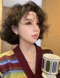 -BULB STUDIO 巴柏明星发型工作室