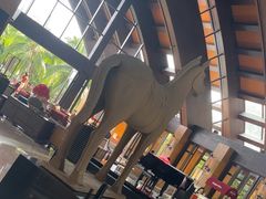 -三亚湾海居铂尔曼度假酒店