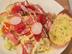 金枪鱼沙拉-翠贝卡&Mama Kelly Brunch Coffee(河西店)